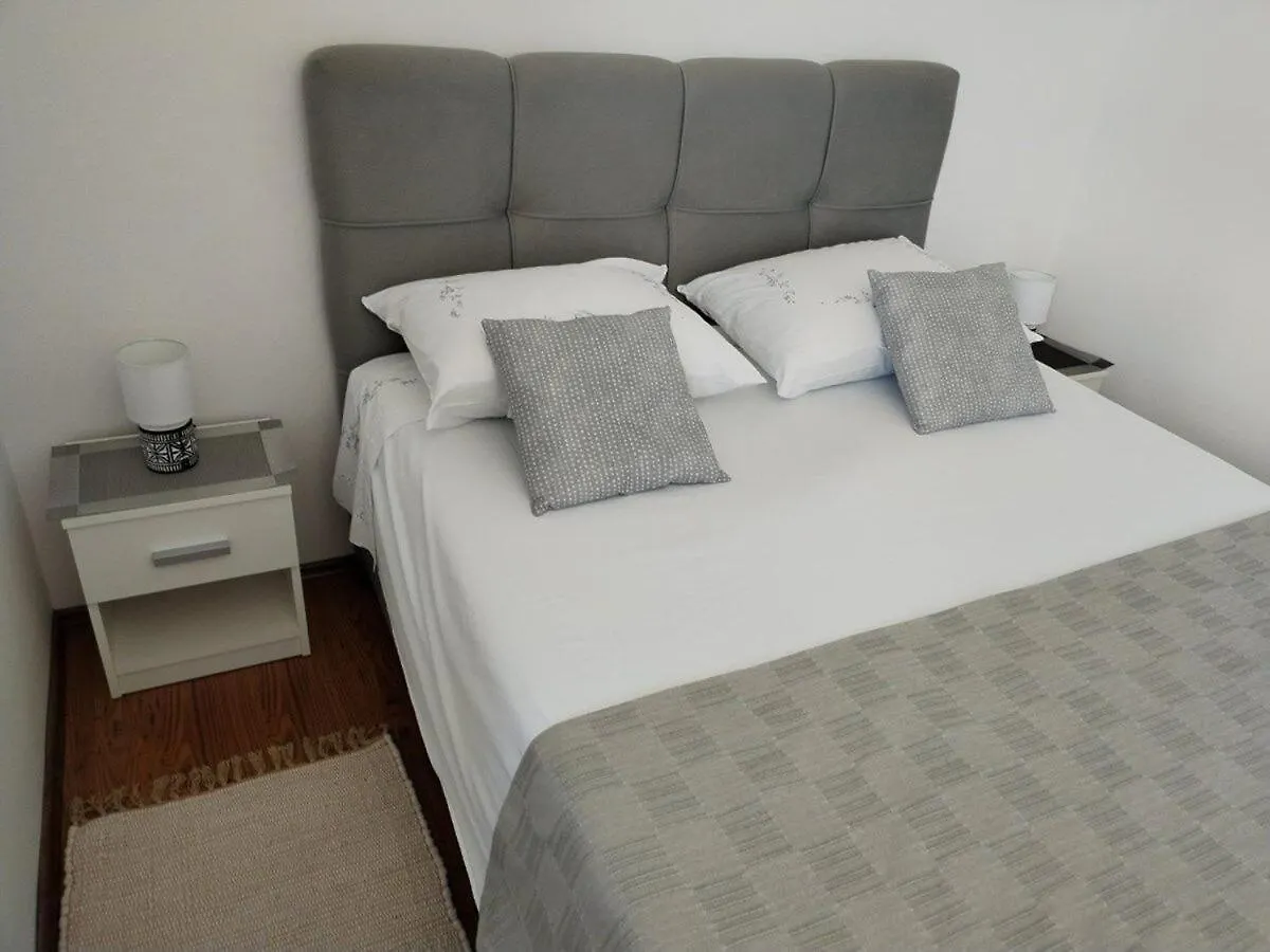 Casa Lakvere Pula 0*,  Croatia